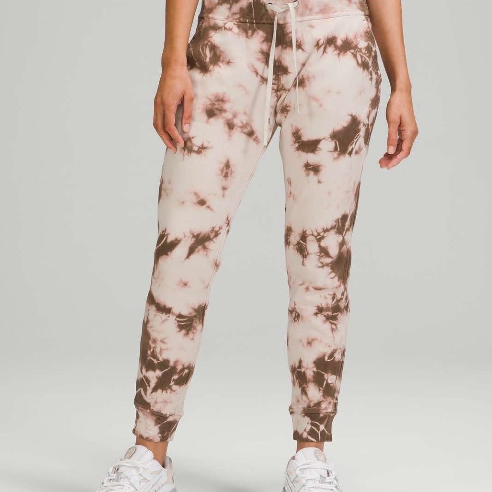 Lululemon Athletica NWOT Warm Down Cotton Terry Earth Dye Joggers Sz 6